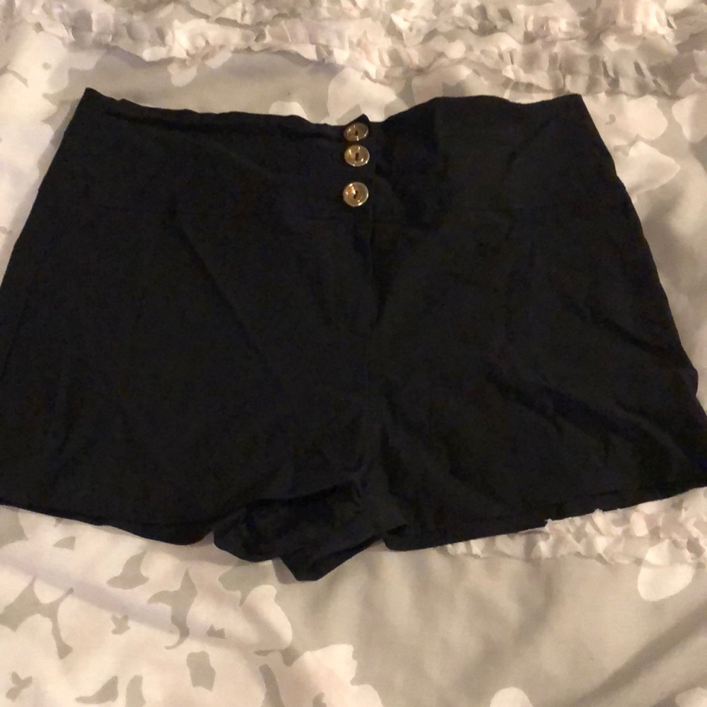 Back shorts